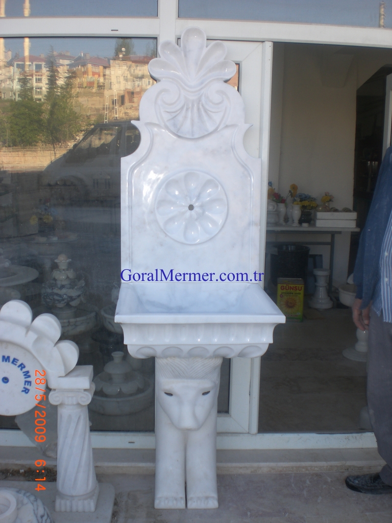 mermer çeşme